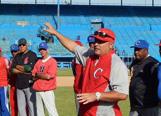 Roger Machado dirigirá a los cubanos en la Can am