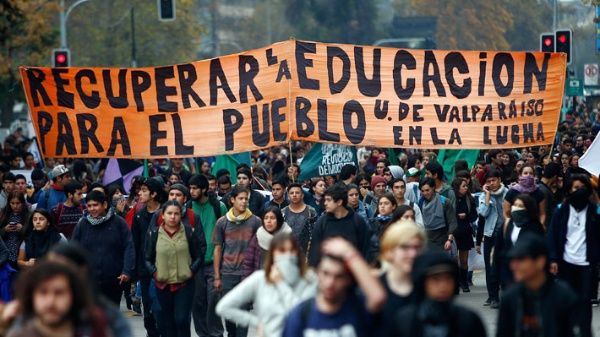 Estudiantes chilenos convocan la marcha