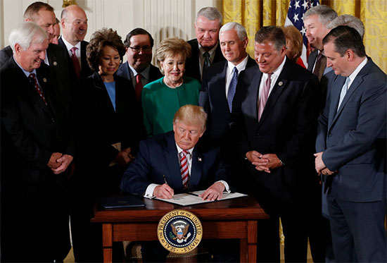 Trump firma la iniciativa