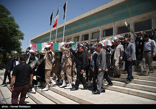 Funerales de las víctimas de los ataques del EI en Teherán
