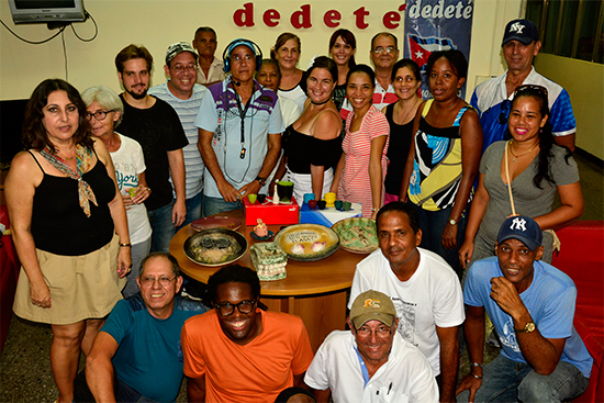 Taller de cerámica impartido por Mandy Acosta.