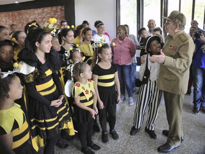 La Colmenita esperó a que Raúl llegara 