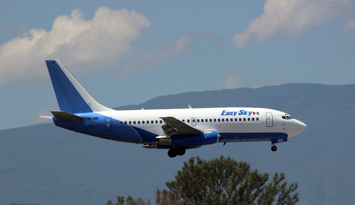 Boeing B737-201 ADV