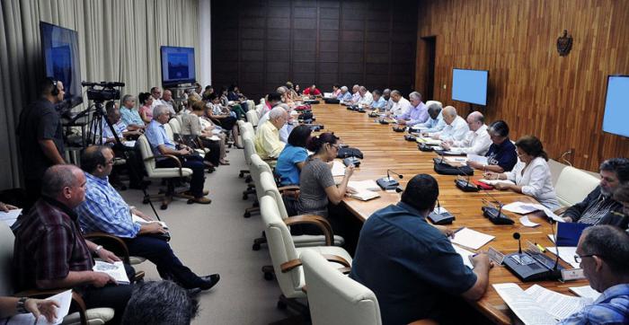 Participó Díaz-Canel en reunión del Grupo Gubernamental de Apoyo a la capital
