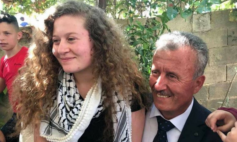 La adolescente palestina Ahed Tamimi es puesta en libertad tras pasar 8 meses en prisión por abofetear a un soldado israelí