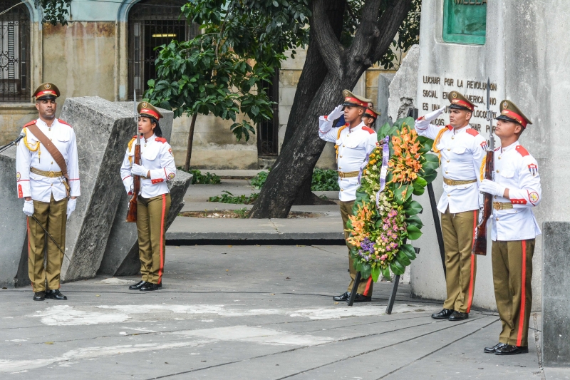 Homenaje y ofrenda floral a los Estudiantes de Medicina asesinados por la colonia española