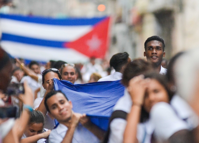 Universitarios cumplen con una de sus màs bellas tradiciones