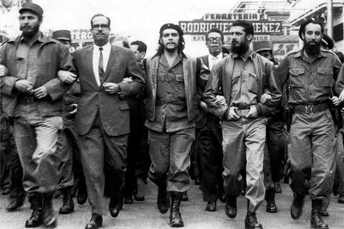 Fidel, Dorticós,Che, y Augusto Martínez