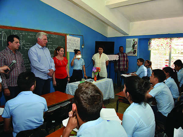 Visita Díaz-Canel la provincia de Las Tunas.