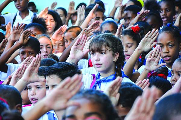 El futuro de una nación está también en el respeto a sus símbolos.