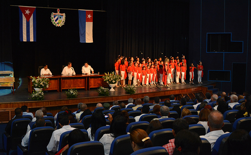 Díaz-Canel, Machado Ventura, Valdés Mesa y Lazo asistieron a la sesión solemne de la Asamblea Provincial del Poder Popular en Granma. 