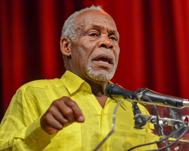 Intervención del actor Danny Glover en la Graduación XV de la Escuela Latinoamericana de Medicina, ELAM