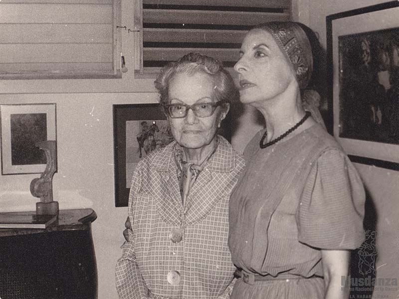    Dulce María Loynaz y Alicia