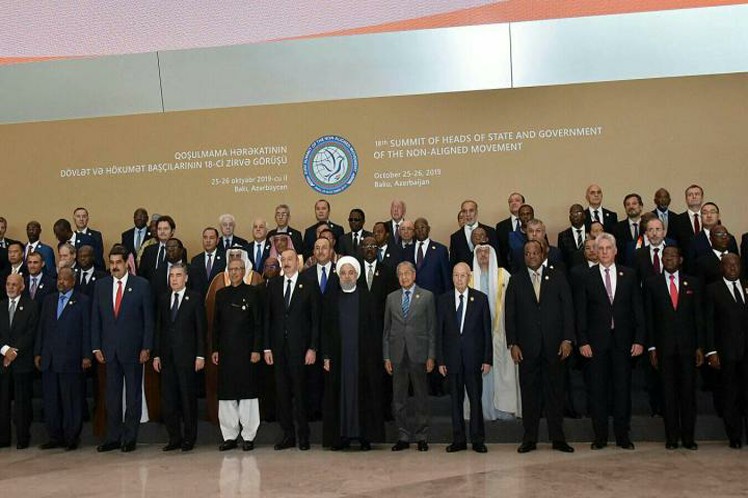 Consenso prima en jornada final de cumbre en Bakú 