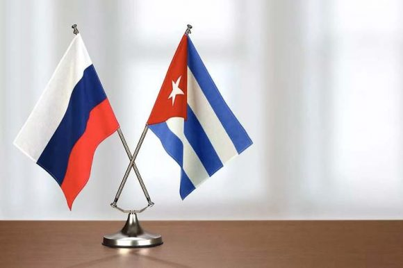 Cuba-Russia flags