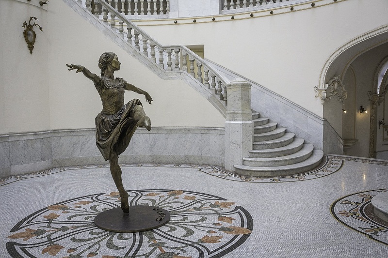  Escultura que inmortaliza a nuestra Alicia Alonso 