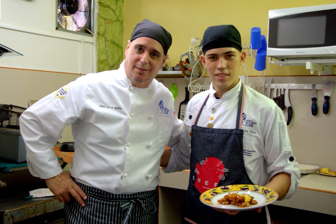 Fajitas de pollo con miel y maní