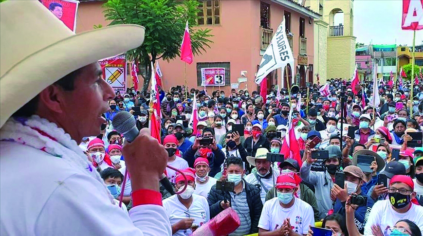 Para sortear los escollos, Pedro Castillo cuenta con la salvaguarda del pueblo que le sigue.