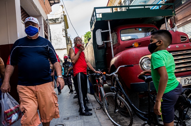 La irresponsabilidad ante la COVID-19 sigue de moda