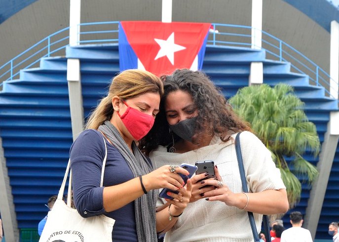 Cubanos y Internet