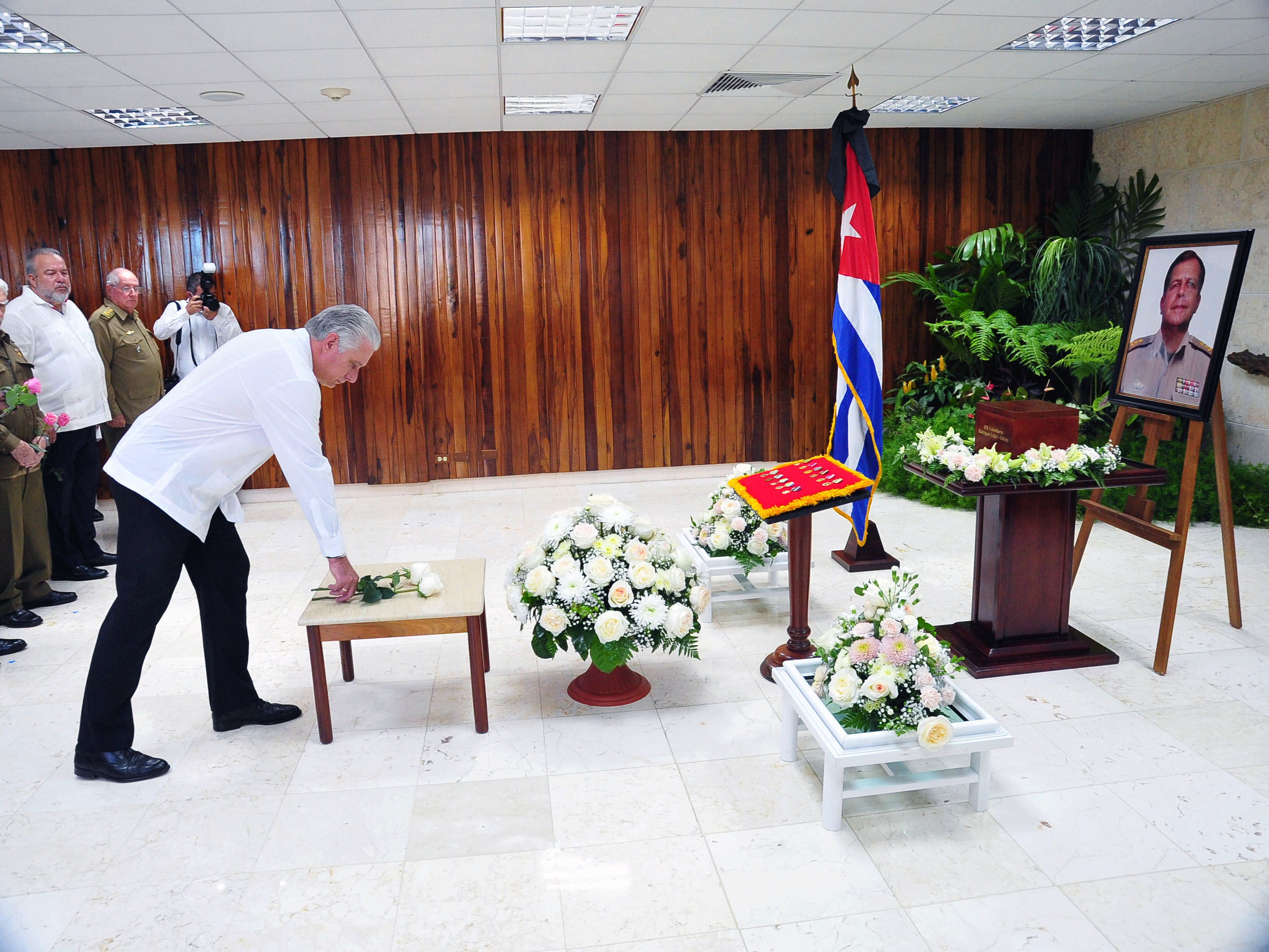 Póstumo homenaje al general de división Luis Alberto Rodríguez López-Calleja