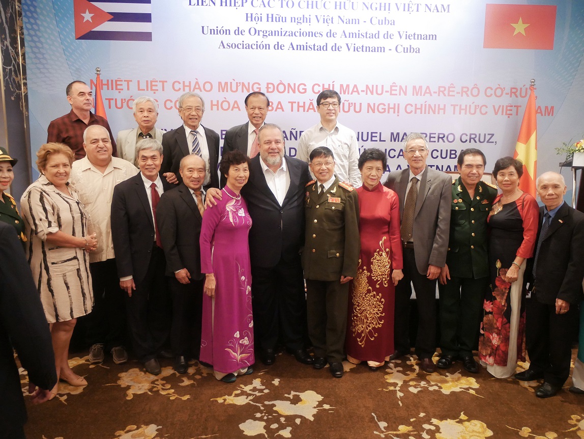 Visita oficial de Manuel Marrero Cruz a Vietnam