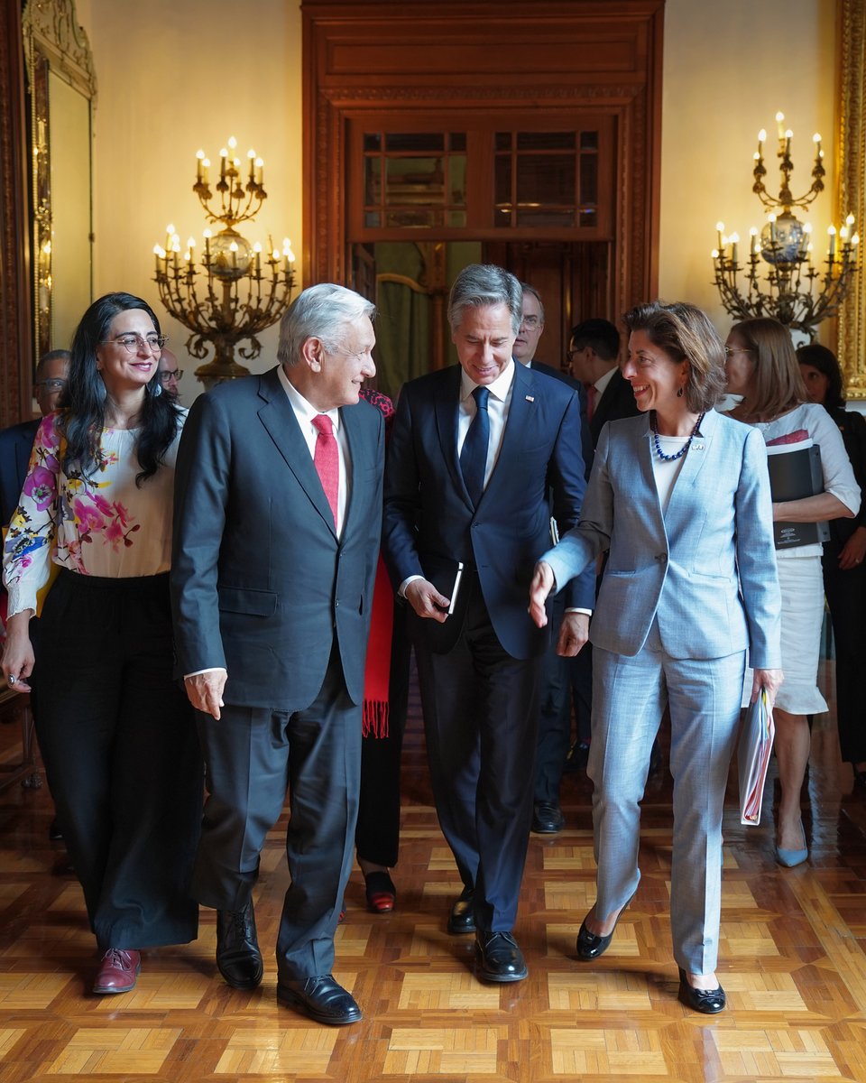 Productiva y amistosa reunión con el secretario de Estado