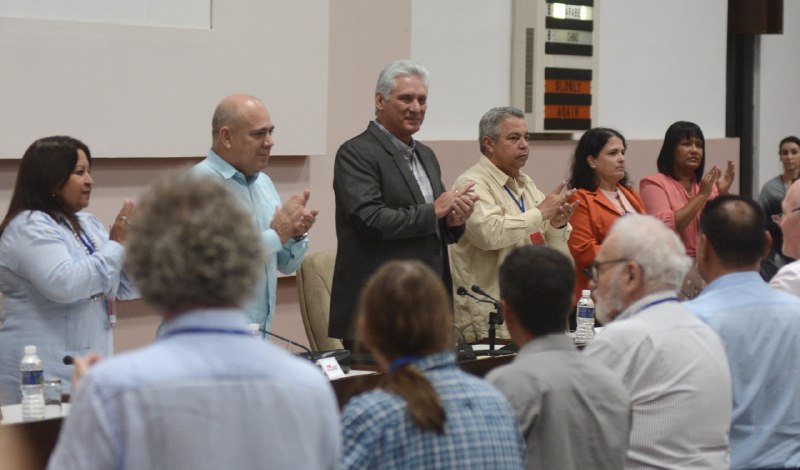 Díaz-Canel agradeció a EIPCO la confianza depositada en Cuba para que la Isla fuera sede de tan significativo evento. 