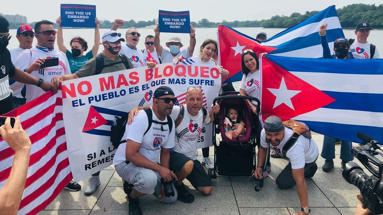 No al Bloqueo