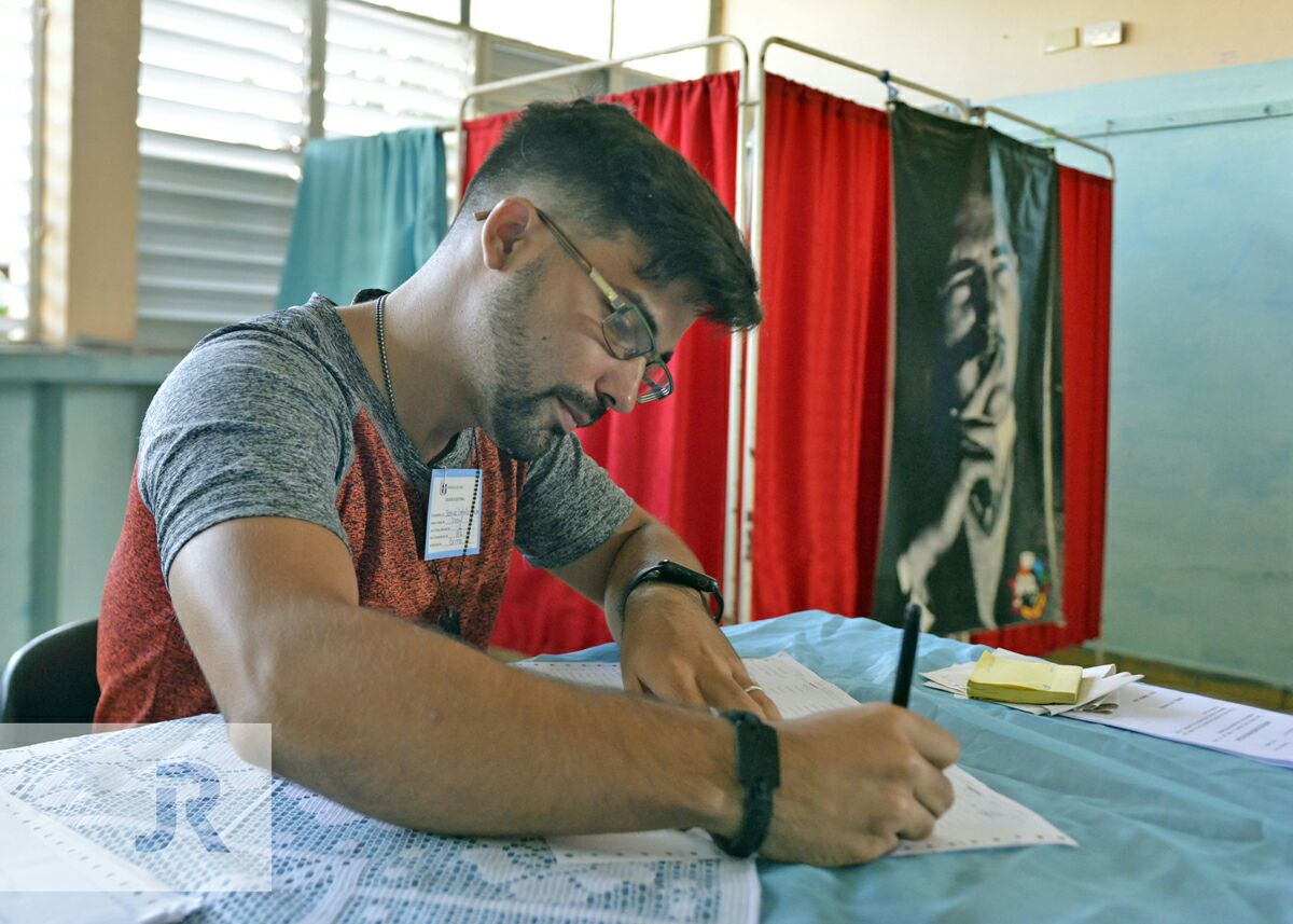 El joven Josué Carballo Baños se estrena en estas elecciones como autoridad  electoral.