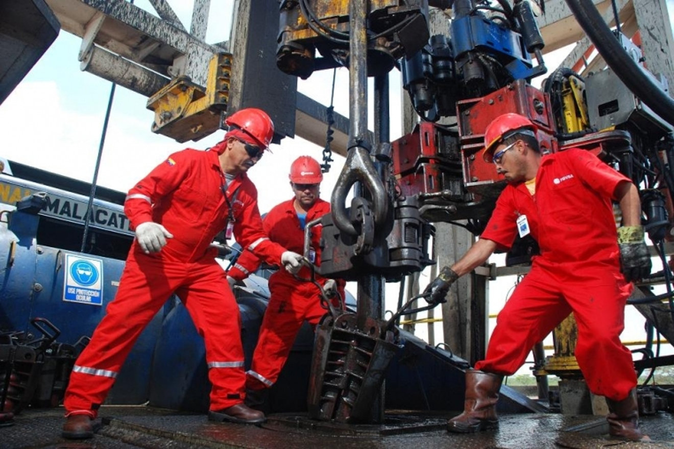 La riqueza petrolera de Venezuela ha sido codiciada por las grandes empresas capitalistas del planeta.