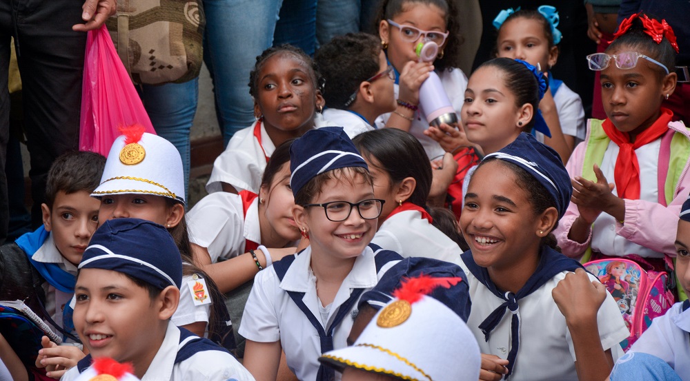 Niños, adolescentes y jóvenes
