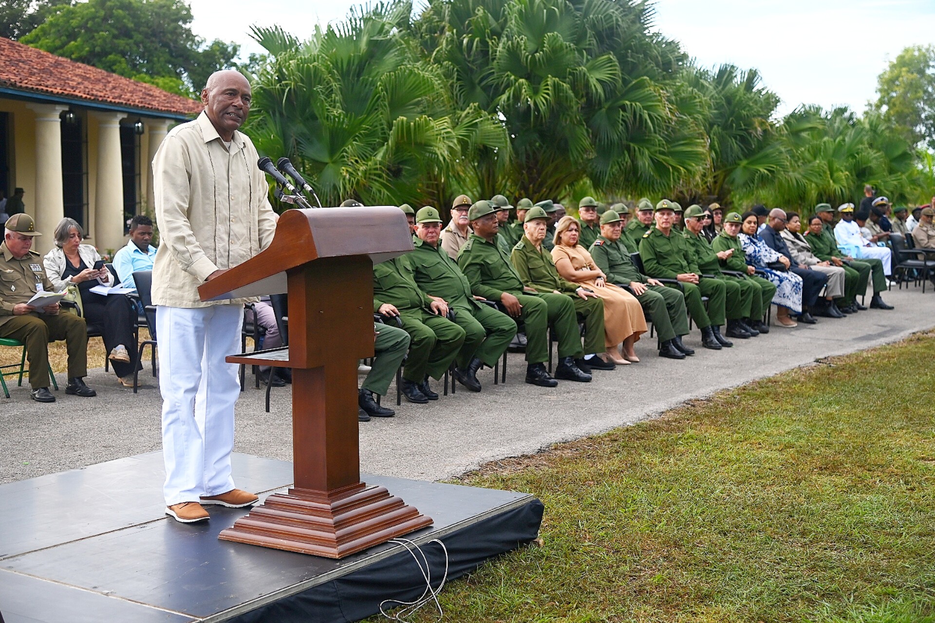 Acto Político y Ceremonia Militar con motivo del aniversario 50 del inicio de la Misión Militar Internacionalista de Cuba en la República de Angola