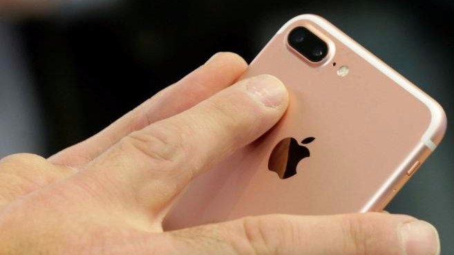 , Apple ha explicado que desde el año pasado comenzaron a reducir el rendimiento de los iPhone 6, 6S, y SE