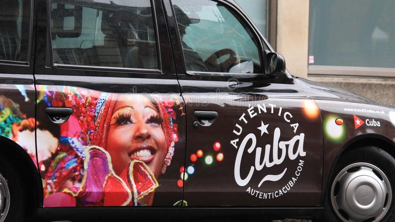 Cuba pasea en taxis por Londres