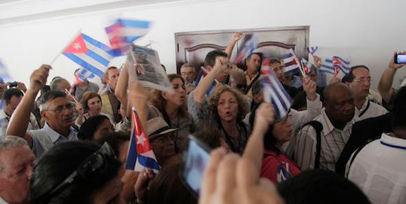 Cubanos en Panamá 7ma. Cumbre de las Américas.