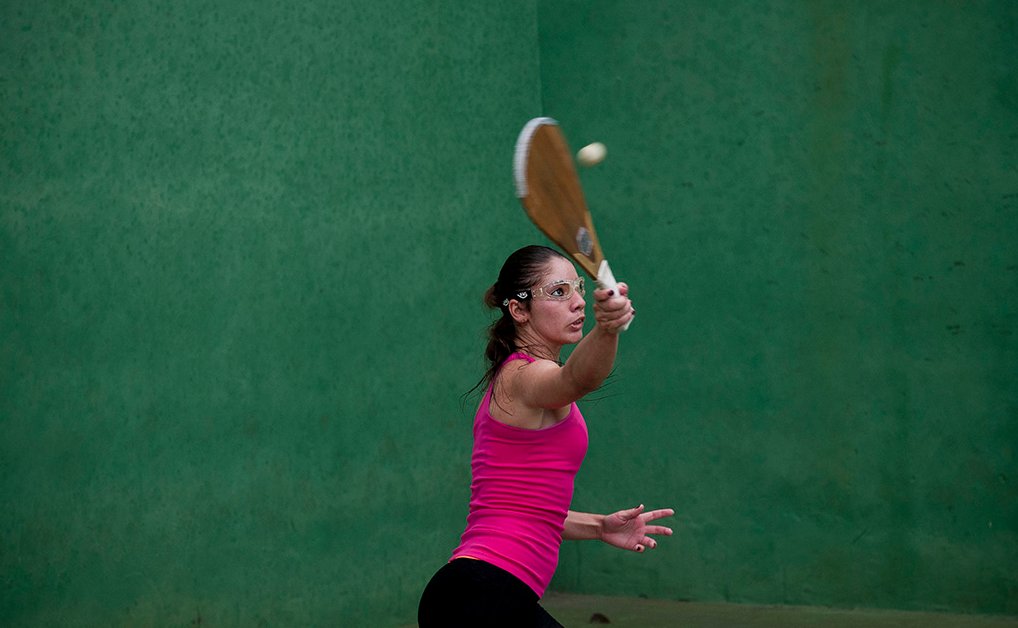 Las muchachas del Cuba A en el frontenis olímpico femennino Lisandra Lima y Daniela Darriba, salieron airosas en su primera presentación 15-2 y 15-1 ante el Perú B