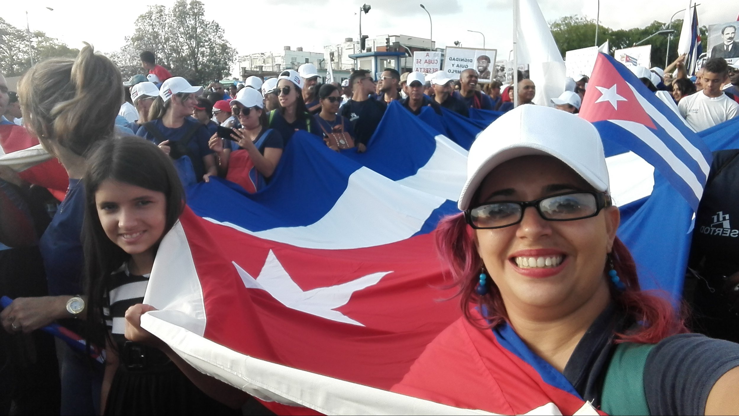 Tamara Díaz Porras junto a su hija