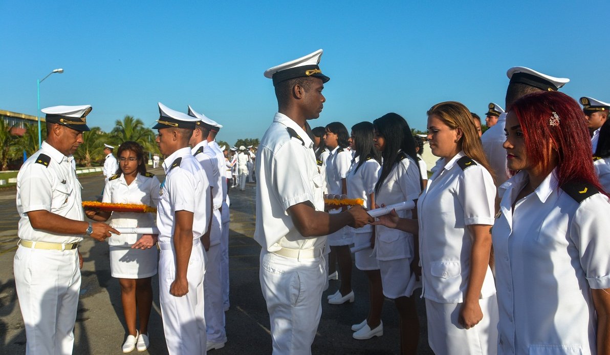 Este miércoles en hermosa ceremonia militar