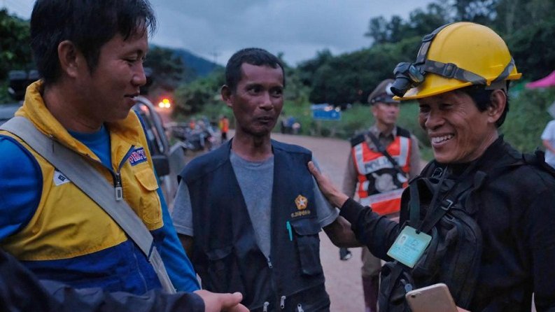 Misión rescate de los niños atrapados en una cueva en Tailandia