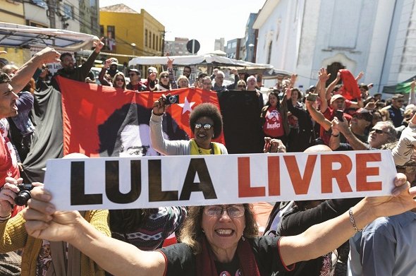 El pueblo se manifiesta a favor de Lula