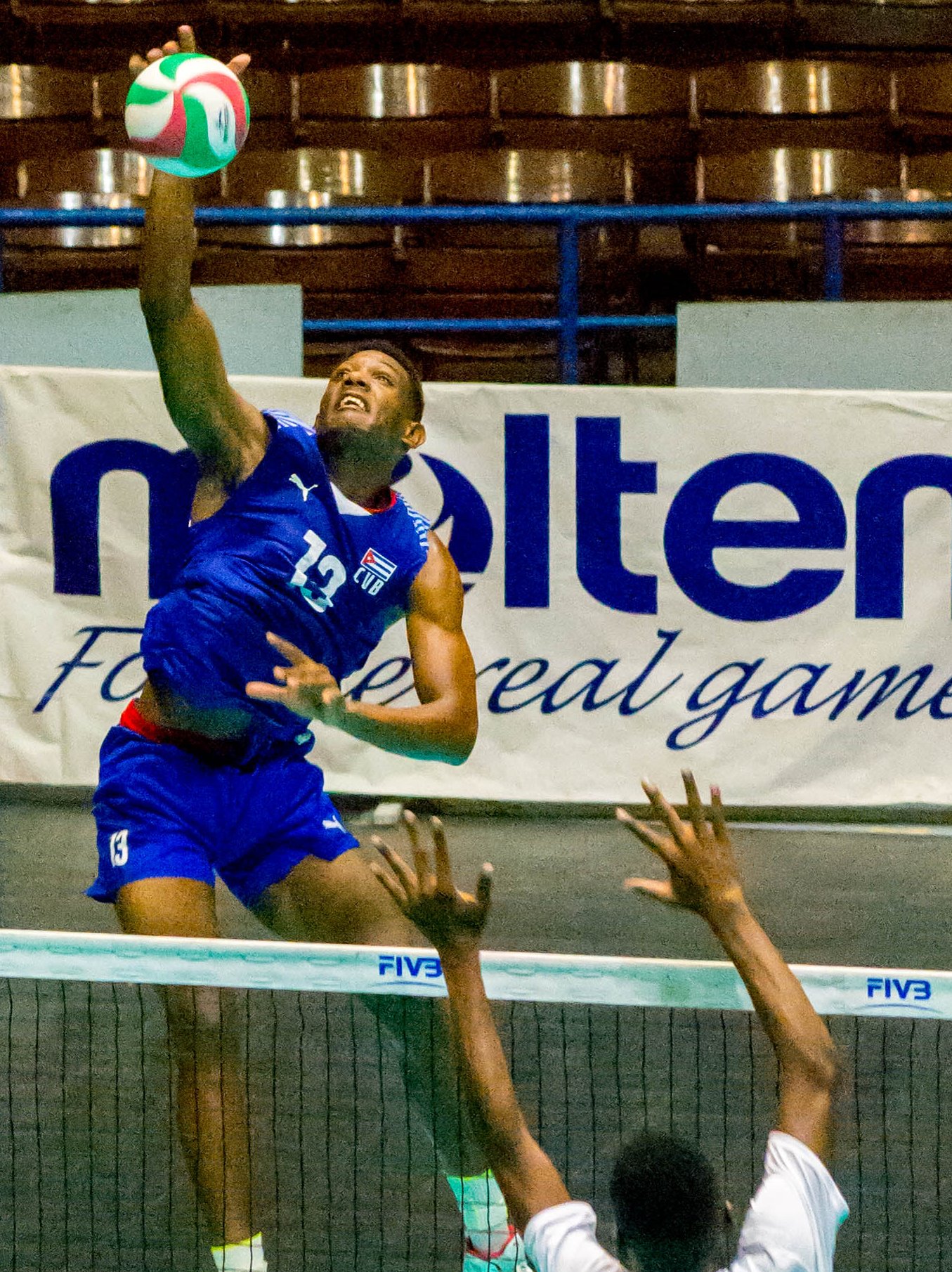 José Carlos Romero en plena acción ofensiva durante el clasificatorio Norceca sub-21.