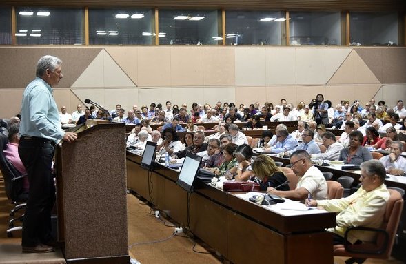 Encabezó Díaz-Canel encuentro de trabajo con Juntas de Gobierno y Organizaciones Superiores de Dirección Empresarial
