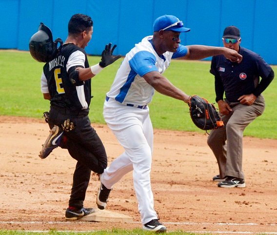 Los Industriales cayeron ante los Indios de Guantánamo por 4-6 en el único cotejo que la lluvia dejó concluir en La Habana