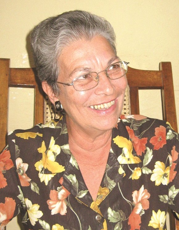 Sonnia Labrada recuerda con emoción  cuando Cuba se declaró territorio libre de analfabetismo.