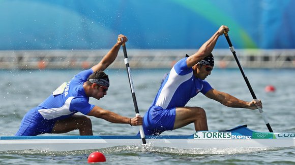 Serguey y Fernando Dayán ganaron el oro en el C2 a 1000 metros.