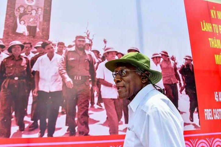 Delegación cubana por la ruta de Fidel en Vietnam
