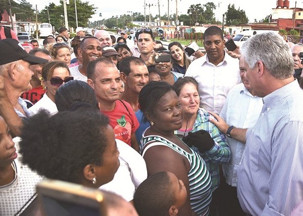 Díaz-Canel de visita en Camagüey