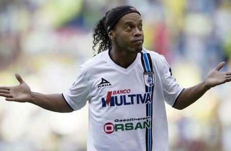 Arruinado y sin pasaporte: el ocaso de Ronaldinho