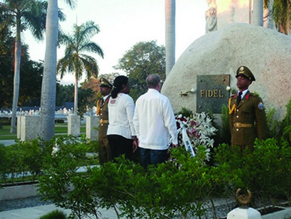 Santiagueros, en representación de toda Cuba, demostraron este 4 de diciembre que Fidel sigue vivo y latente en el corazón de su pueblo